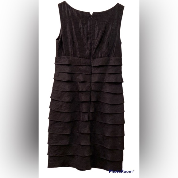London Times Dress Black Sleeveless Layered Skirt V-Neck WM SZ 10 Gorgeous 🥰 - Picture 8 of 13